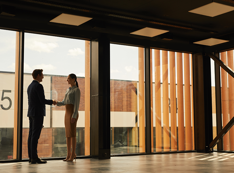 Operating Commercial Deals Through the System of Modern Contract Law